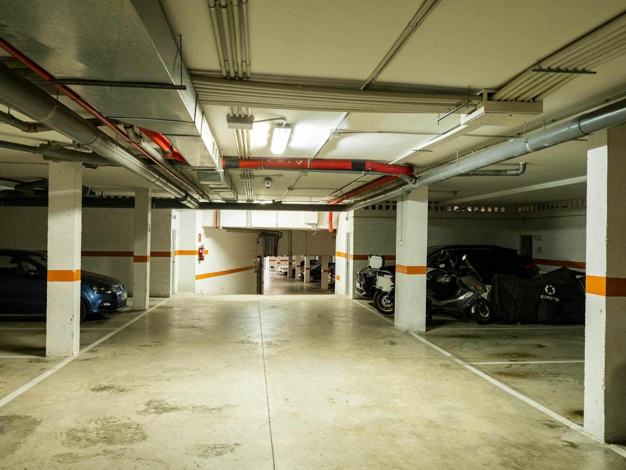 Atico Con Vistas Al Mar Piscina Y Parking Málaga Exterior foto